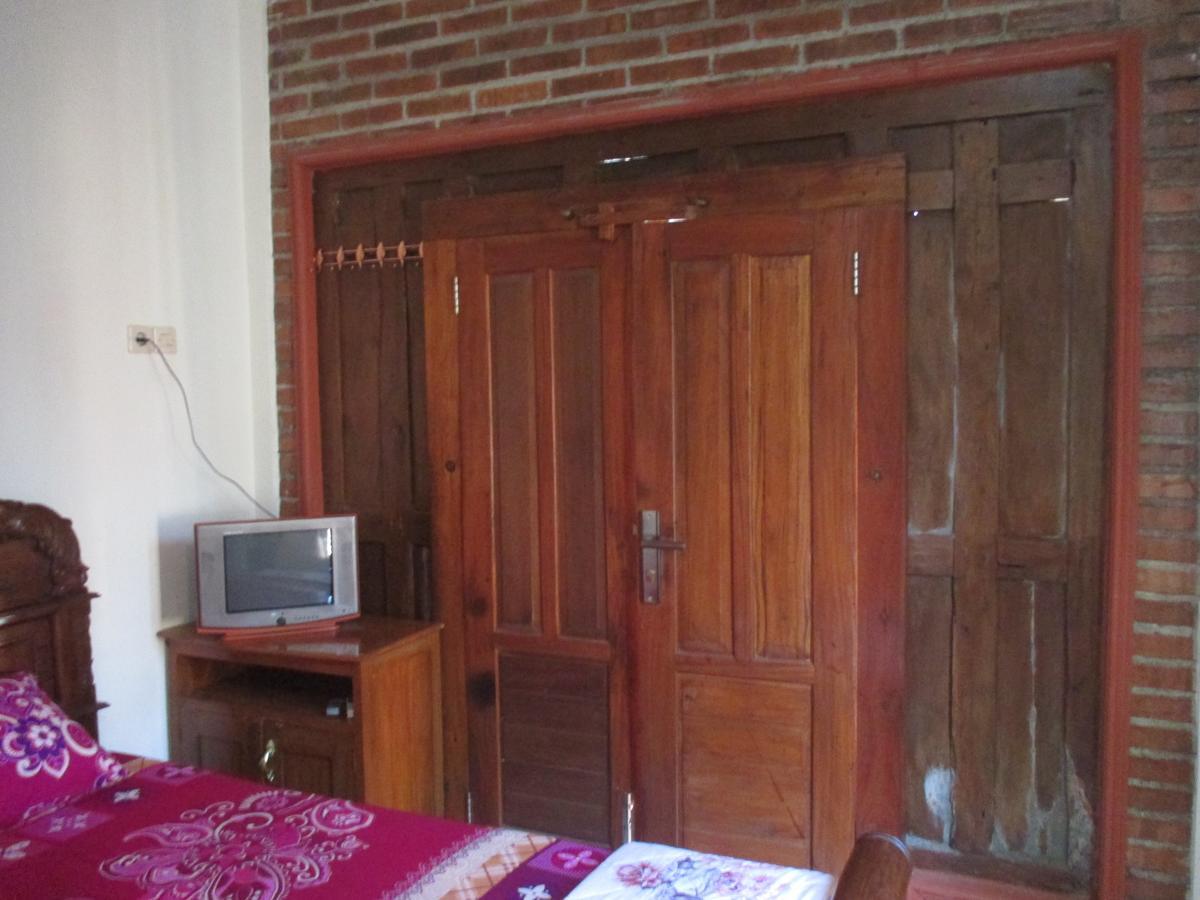 Rumah Ukhi Guest House Cebongan Экстерьер фото