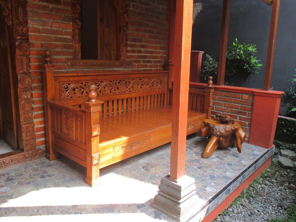 Rumah Ukhi Guest House Cebongan Экстерьер фото